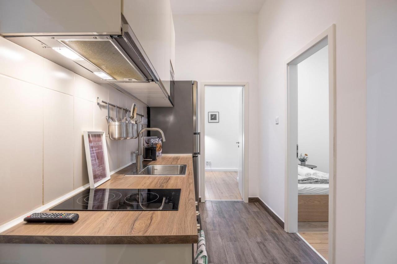 Central Grand Apartment With 5Bedrm 2Bathroom Budapest Extérieur photo