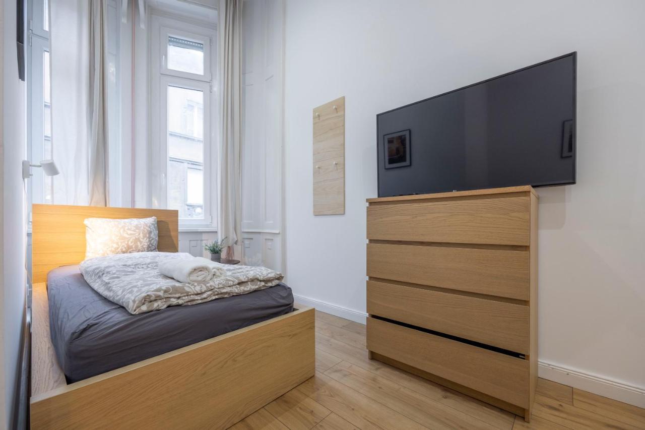Central Grand Apartment With 5Bedrm 2Bathroom Budapest Extérieur photo
