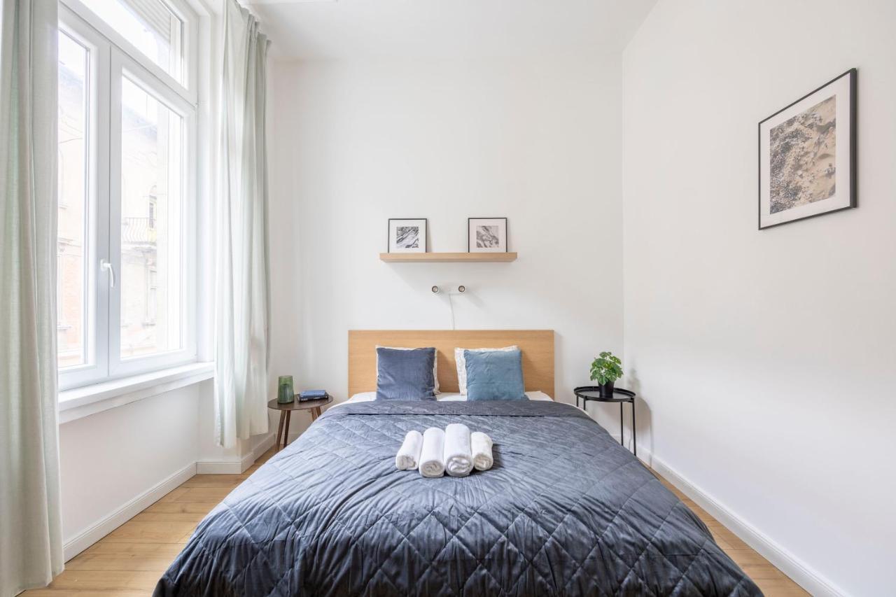 Central Grand Apartment With 5Bedrm 2Bathroom Budapest Extérieur photo