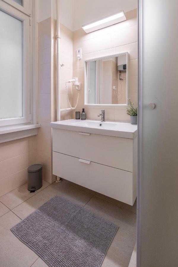 Central Grand Apartment With 5Bedrm 2Bathroom Budapest Extérieur photo