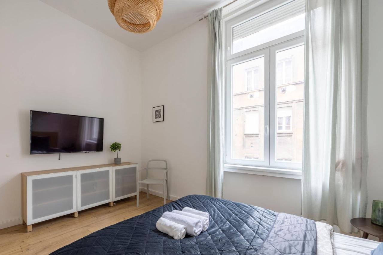 Central Grand Apartment With 5Bedrm 2Bathroom Budapest Extérieur photo