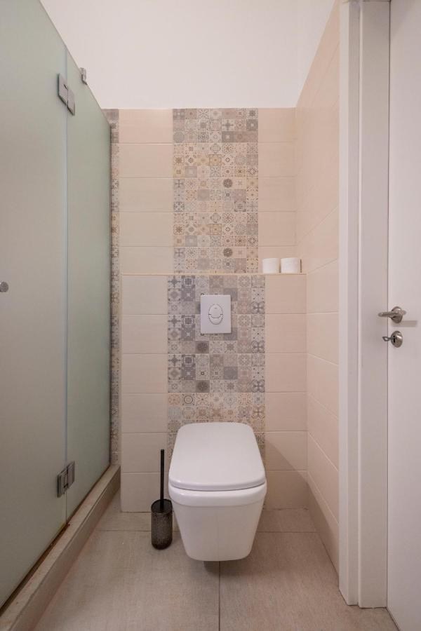 Central Grand Apartment With 5Bedrm 2Bathroom Budapest Extérieur photo
