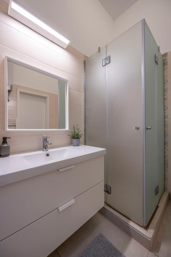 Central Grand Apartment With 5Bedrm 2Bathroom Budapest Extérieur photo