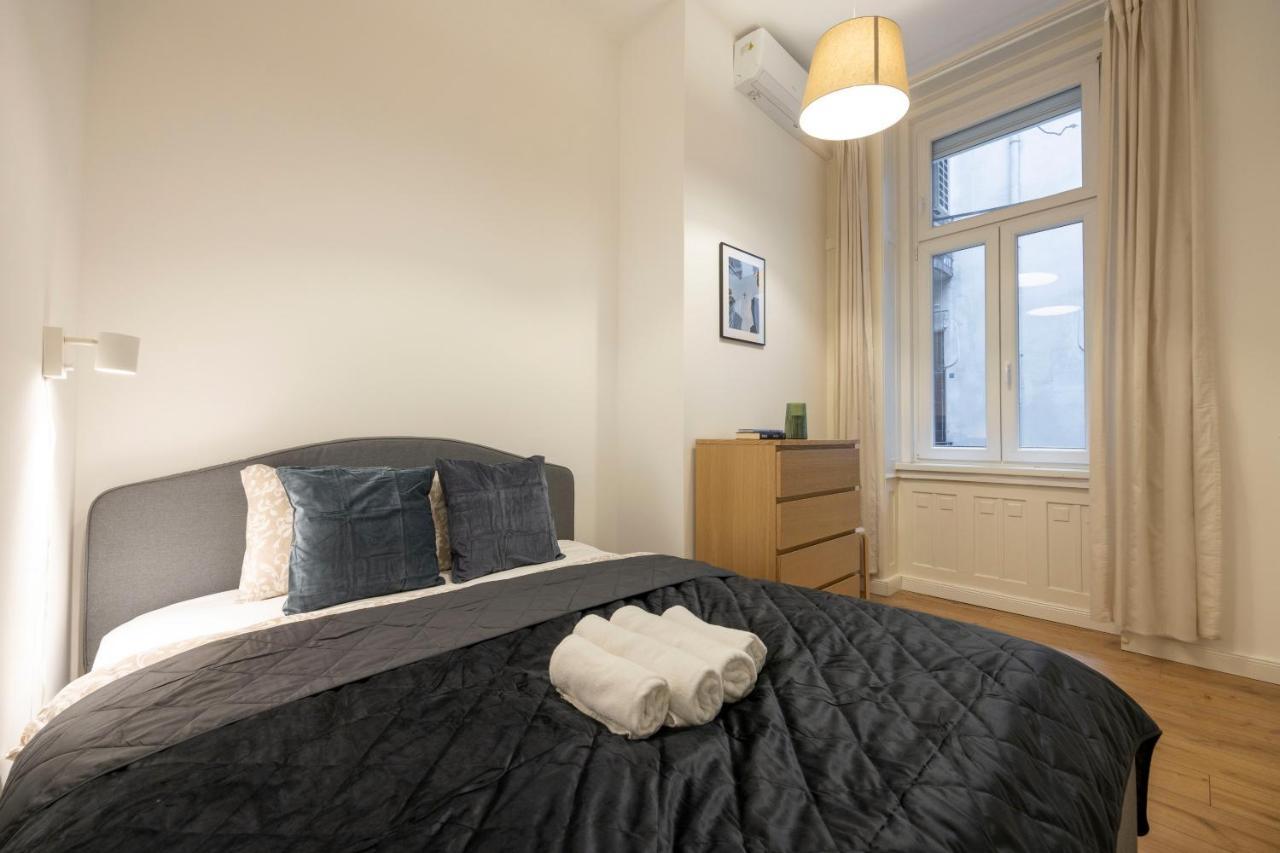 Central Grand Apartment With 5Bedrm 2Bathroom Budapest Extérieur photo